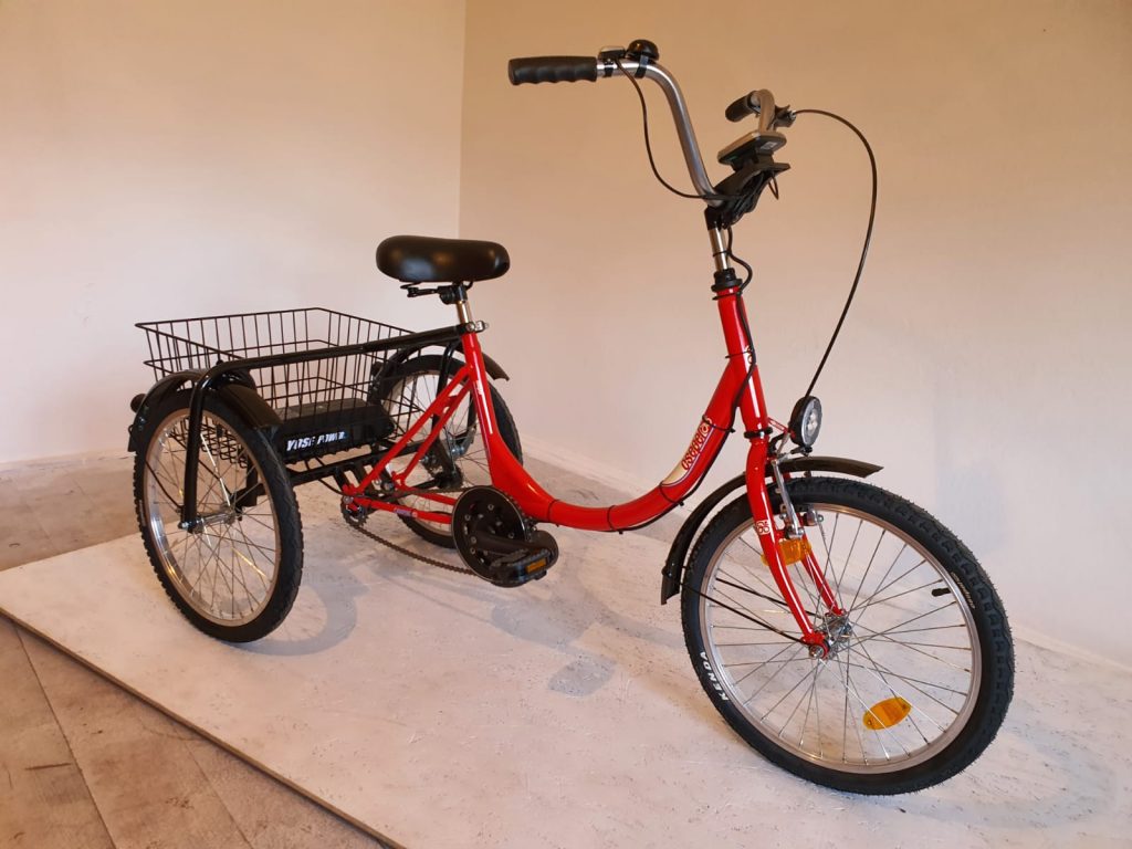 Rotes E-Dreirad für Erwachsene