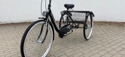 Schwarzes elektrisches Dreirad für Senioren